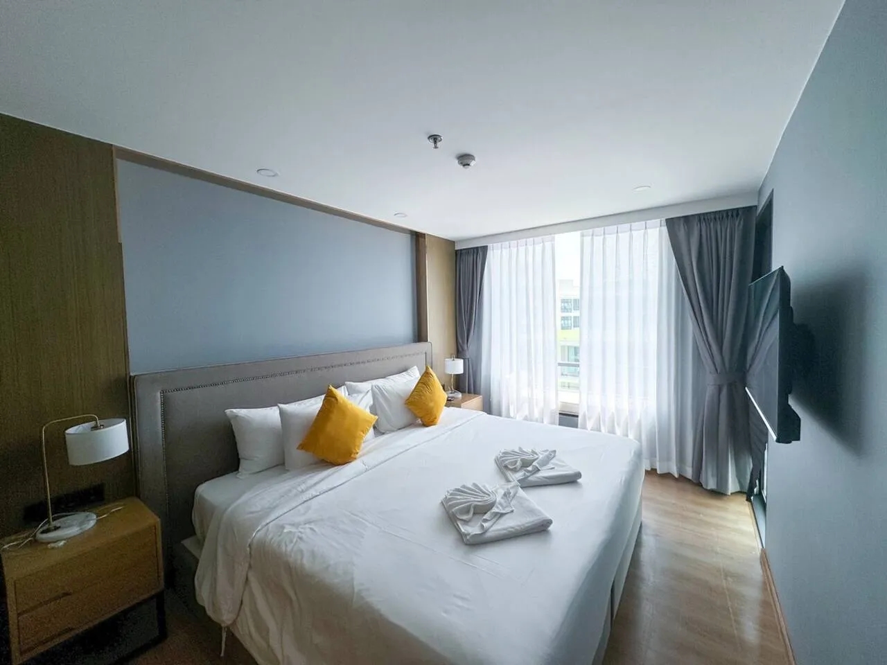 Suite Solis 2br | Resort pool view | 300m to rawai 5