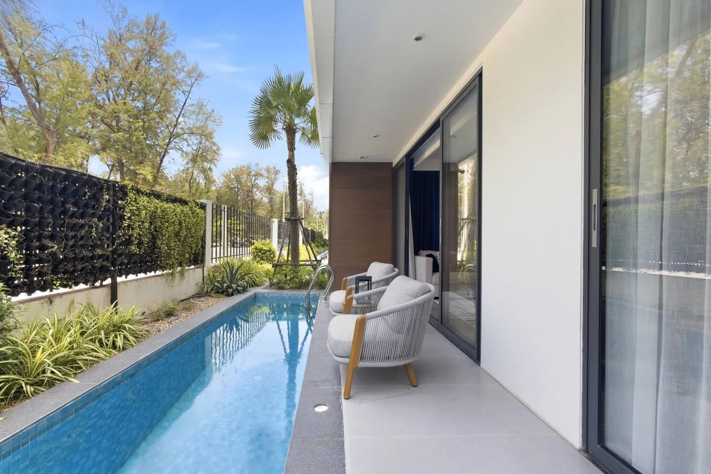 Private Pool/ 200 m to the Beach Design Apartment 5