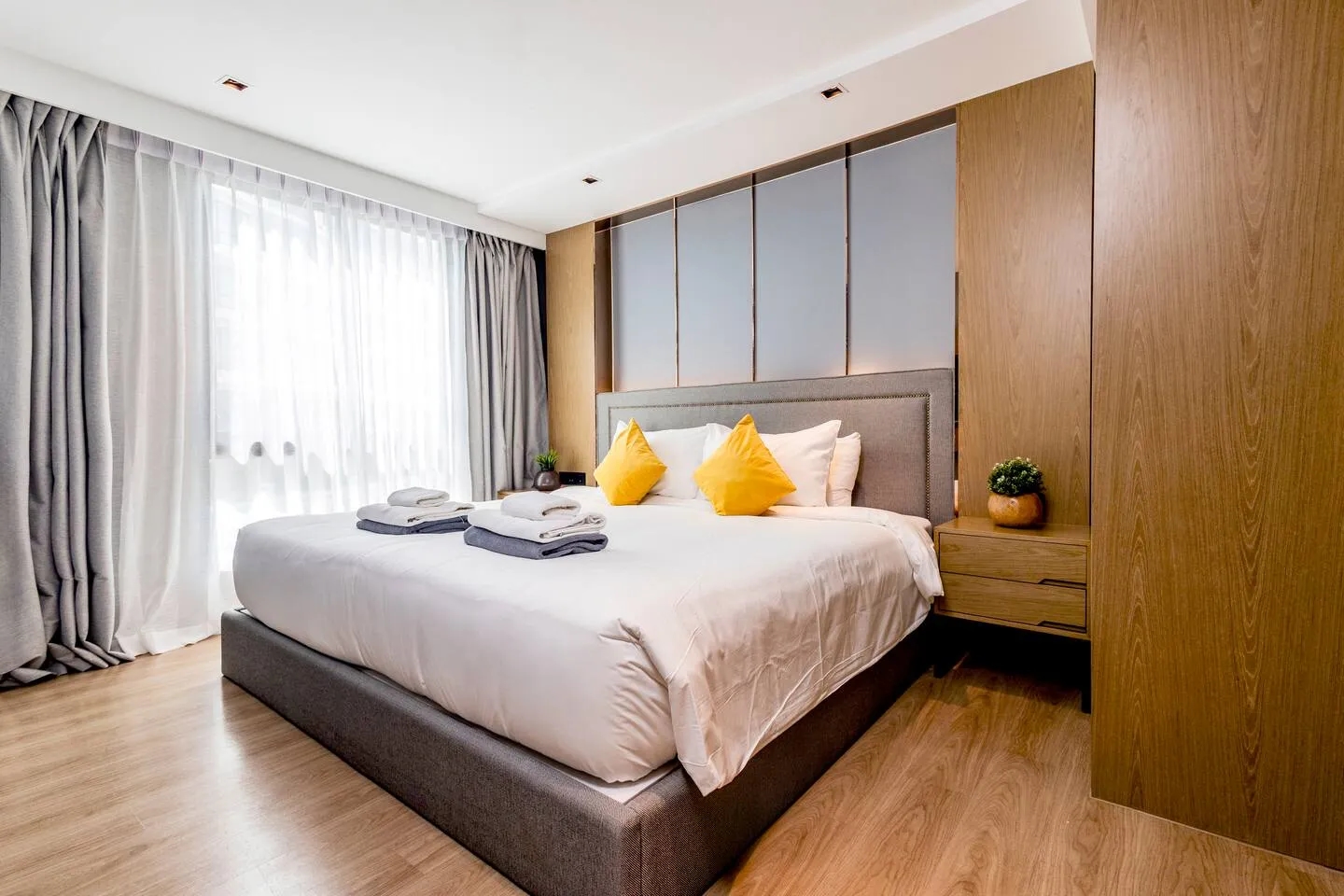 Suite Elio 1br | Pools|gym & shuttle to nai harn 3