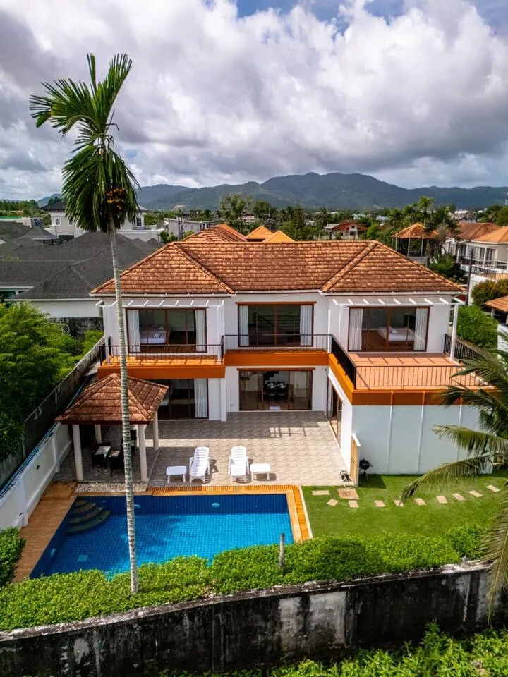 Villa Elara Bang Tao 3br | pool | east residence 1