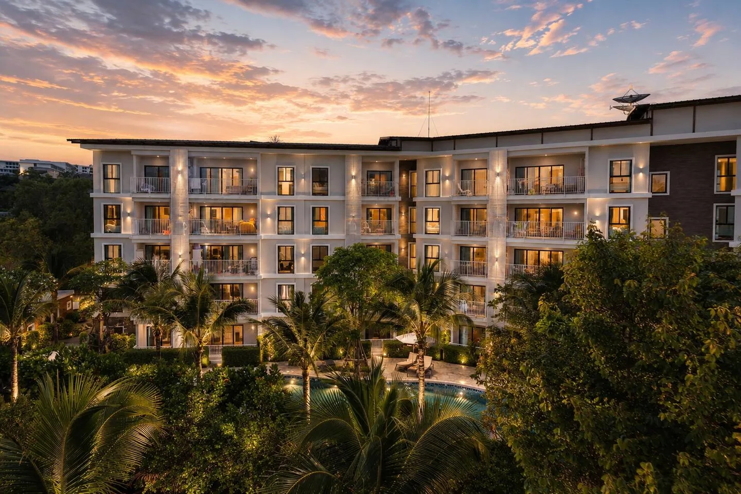 Stylish 1br Condo Rawai |walk to beach |pools&gym 5