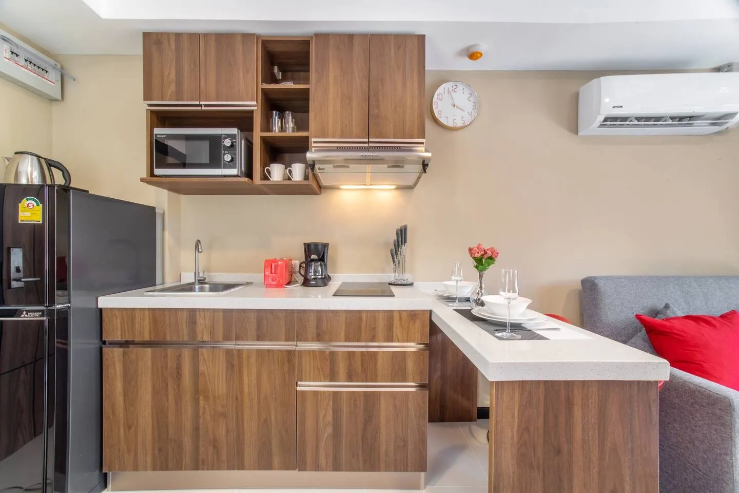 Mira Condo 1br | Pool view | nbc nai harn 5