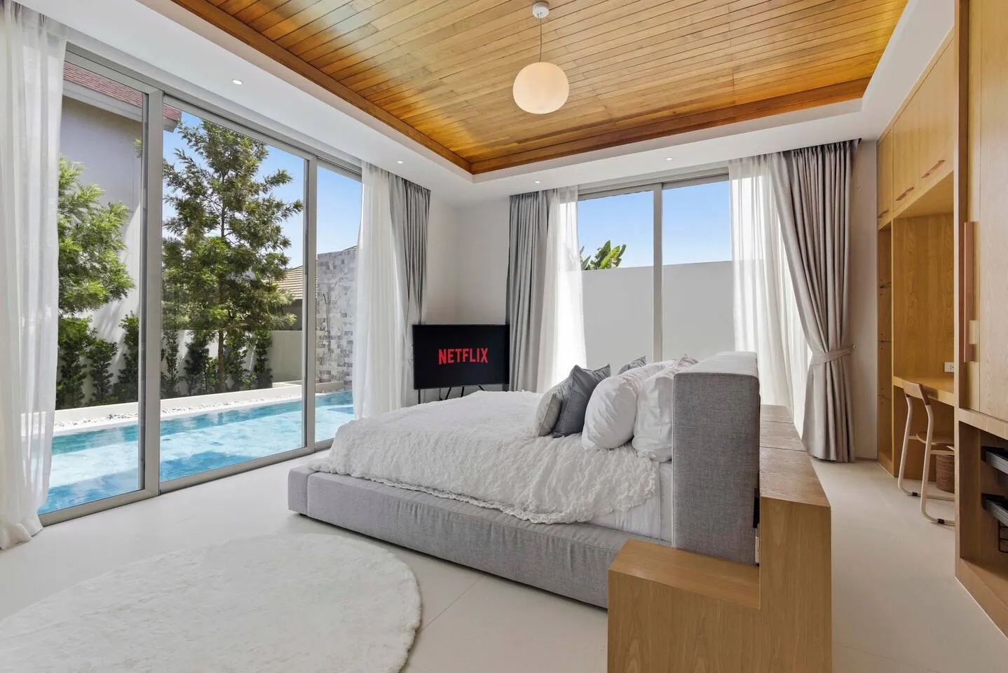 New Luxurious Villa 3 Br with private pool bangtao 4