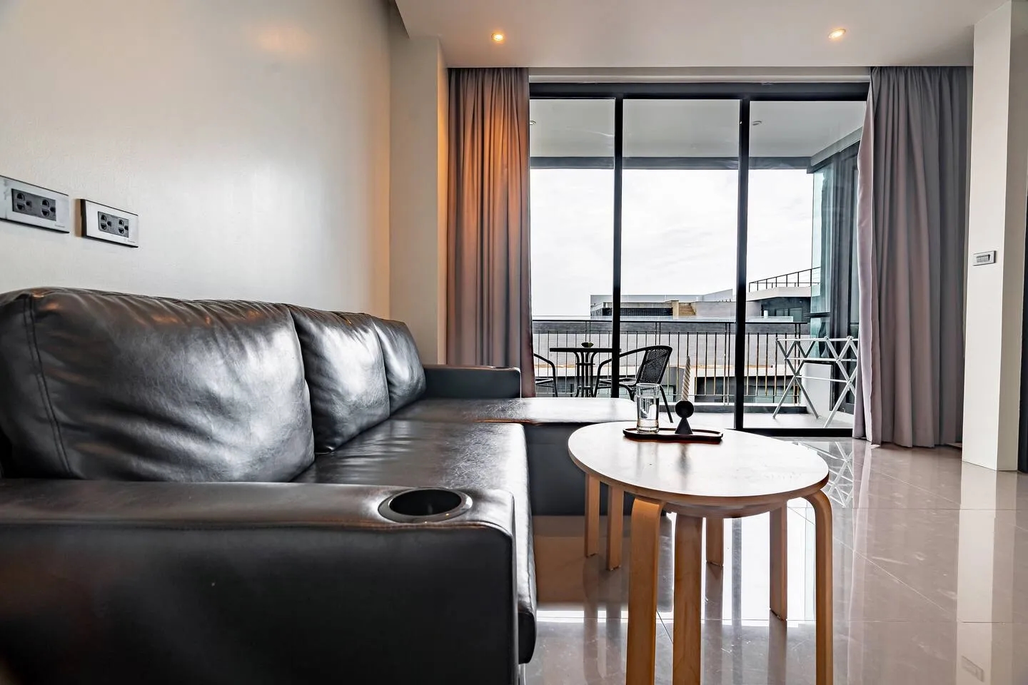 Suite Lumi 2br | Rooftop pool | relife nai harn 5