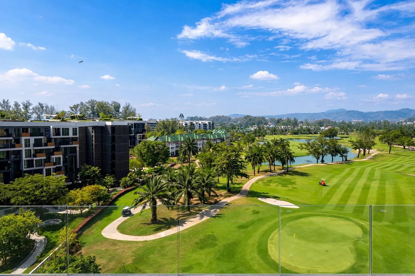 Suite Sky 1br | Rooftop pool & gym|laguna skypark 2