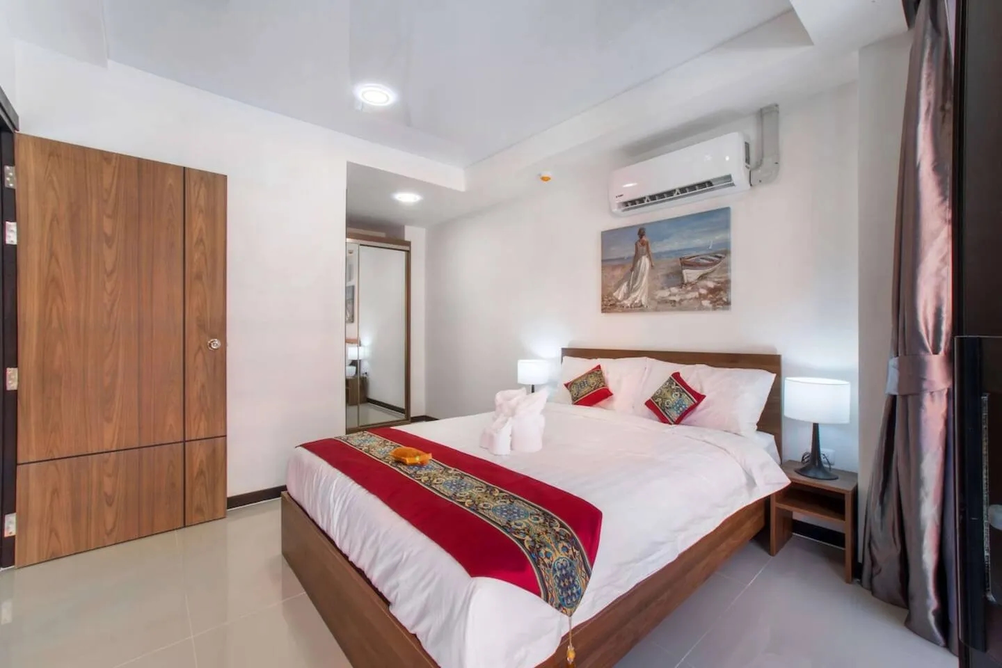 Nara Condo 1br | Pool view | nbc nai harn 3