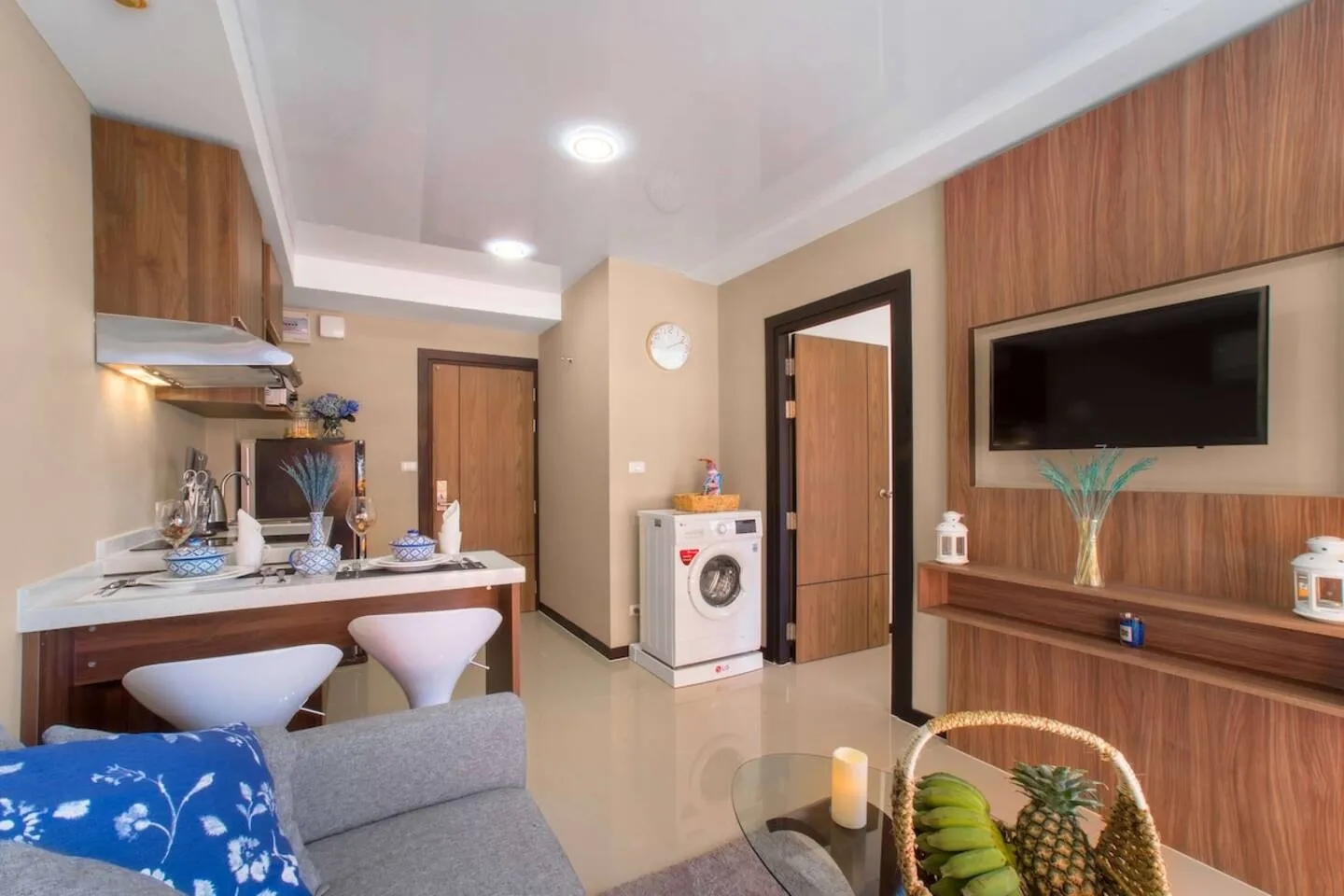 Nara Condo 1br | Pool view | nbc nai harn 4
