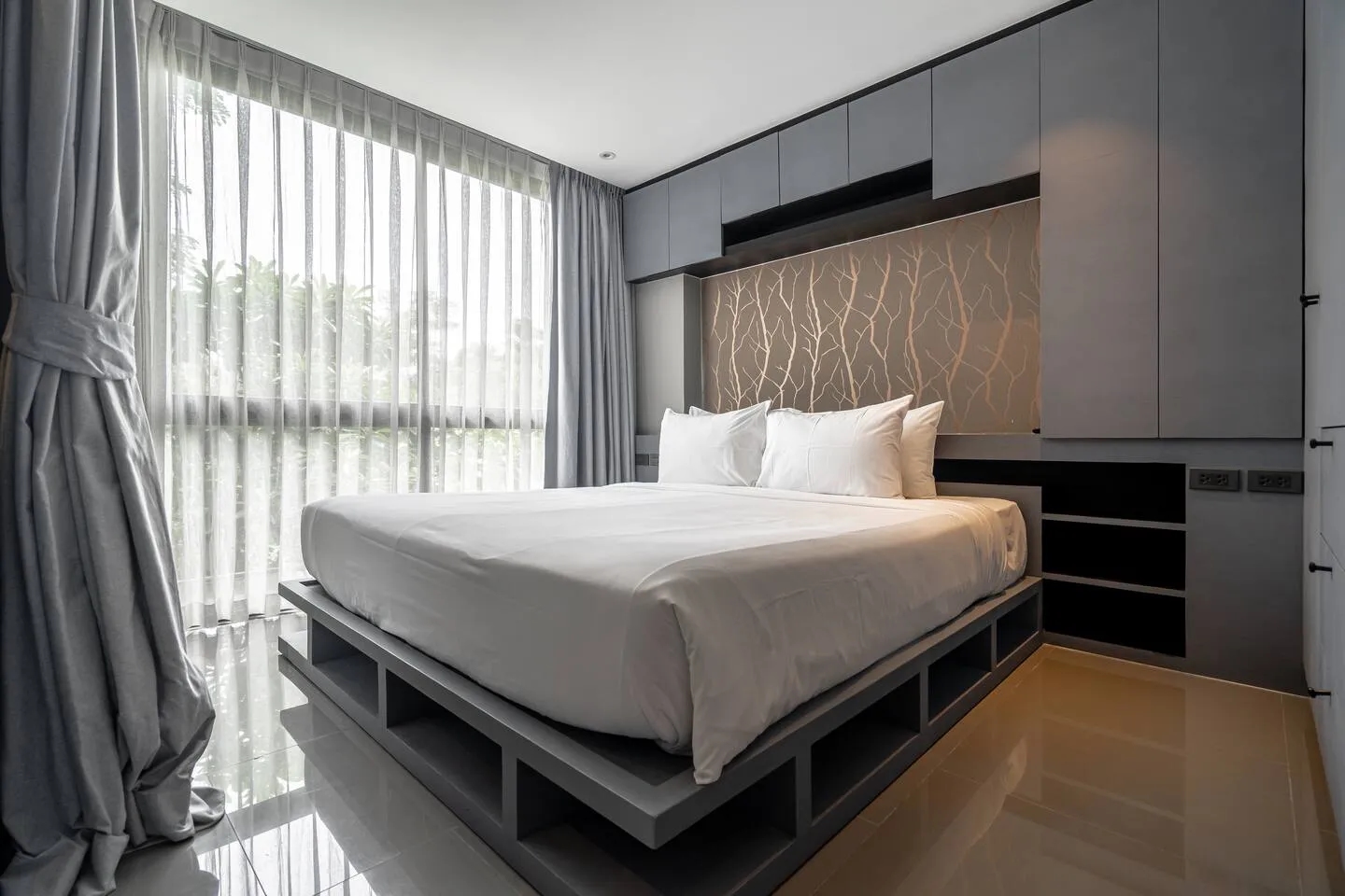 Suite Ruse 1br | rooftop pool view | Citygate Kama 5
