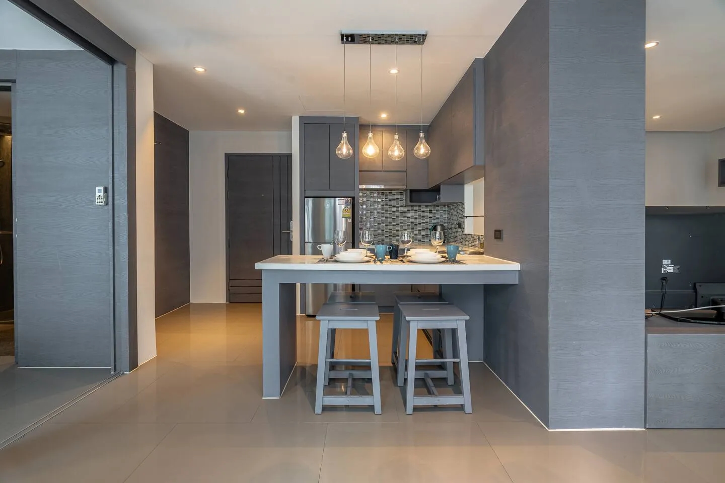Suite Nova 2br|rooftop Pool & gym| citygate kamala 3