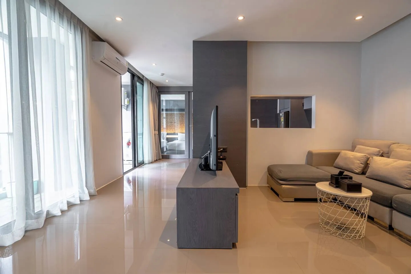 Suite Nova 2br|rooftop Pool & gym| citygate kamala 5