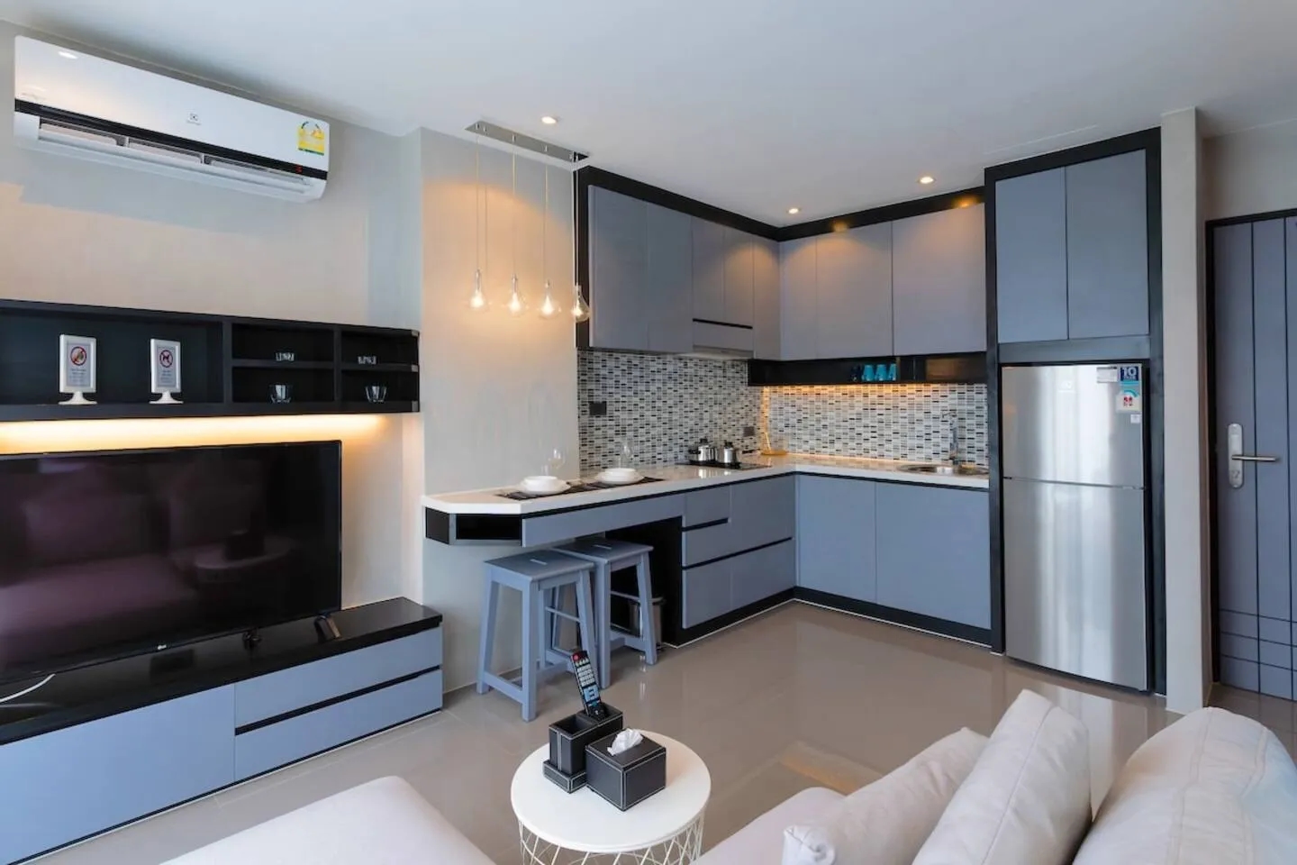 Suite Sol 1br | sunset rooftop | Citygate Kamala 5