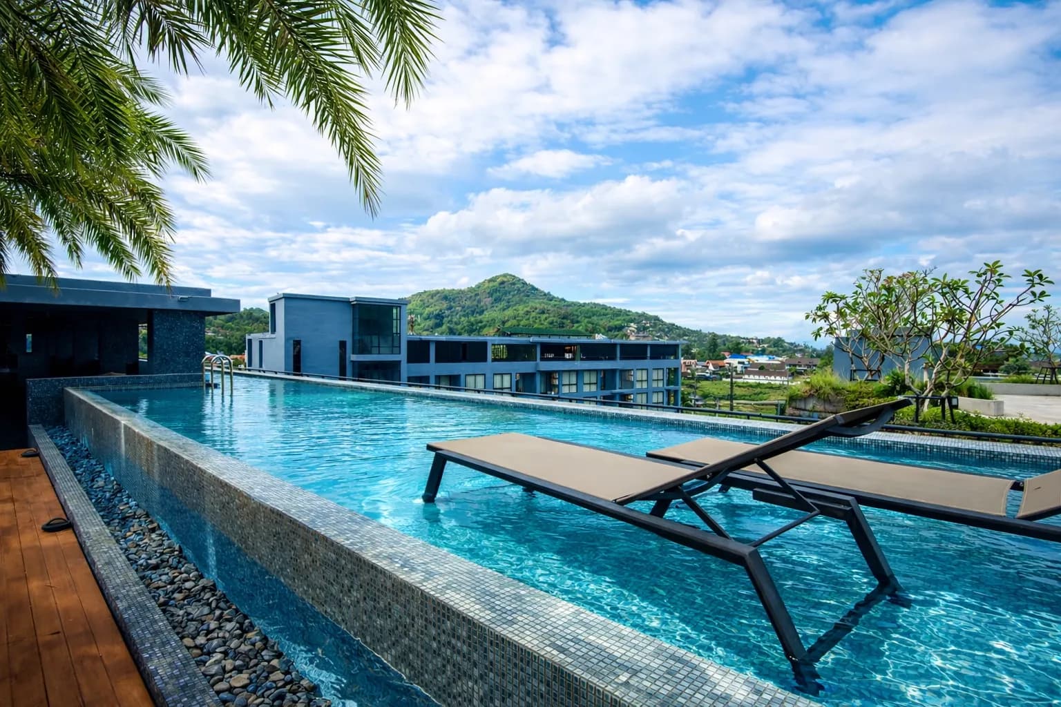 Suite Vista 1BR | Rooftop Pool | Citygate Kamala 2