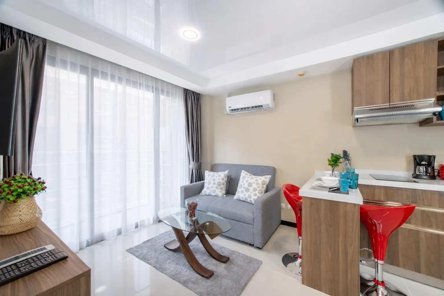 NOVA Condo 1BR | Pool View | NBC Nai Harn 4