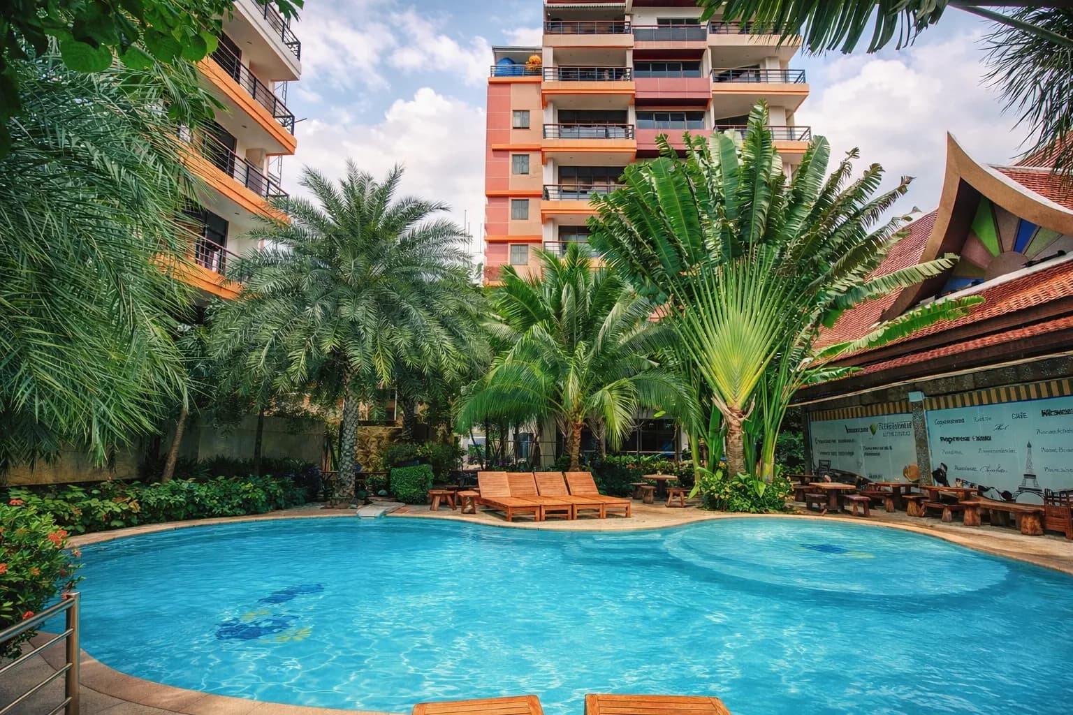 MIRA Condo 1BR | Pool View  | NBC Nai Harn 1