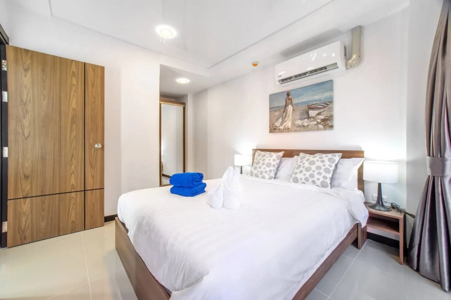 Sola Condo 1BR | Tropical View | Nbc Nai Harn Nai 5