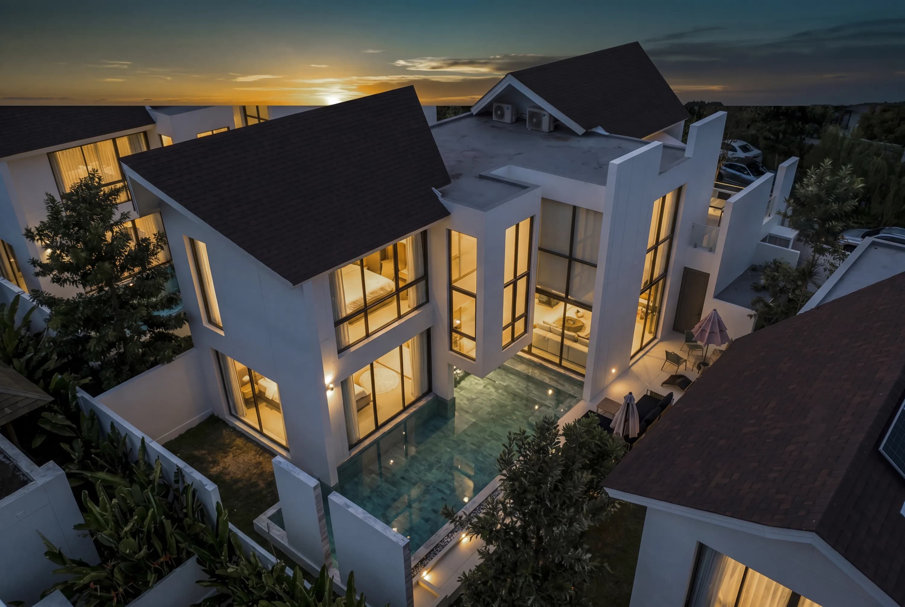 NEW Luxurious Villa 3 BR with private pool BangTao 1